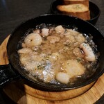 italian bar TAKA’s KITCHEN - アヒージョ