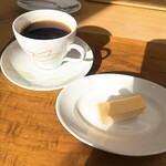 飛行船スタイル 南條 - 珈琲・チーズケーキ