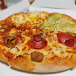 アオキーズ・ピザ - 料理写真:4in1 UFO(スーパーコンボ、メキシカンタコス、ポテトスペシャル、テリヤキチキン)