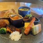 とうきちろう - 彩りも美しいプレート