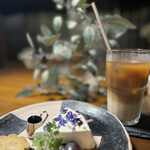 間取りカフェ - 「有機オーツミルクのカフェオーレ」700円