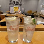 鉄板焼きとレモンサワー 鉄匠 - 「レモンサワー」と「ミントレモンサワー」で乾杯