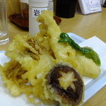 四ツ木製麺所 - 秋野菜天ぷら