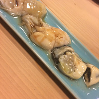 うを徳 - 生牡蠣（厚岸、昆布森、赤穂） 