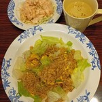 バーミヤン - 料理写真:レタスチャーハン 769円→515円・海老マヨネーズ 549円→367円