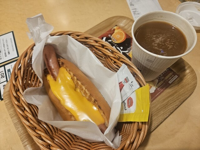 フレッシュネスバーガー郡山南店 &ndash; 新鮮ハンバーガーで満足のランチ・ディナー