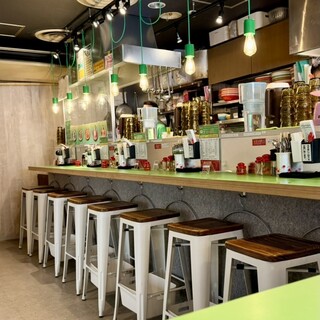 ペペロンチーノ専門店 ぺろん_2