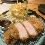 黒豚通り六白 大村店 - 