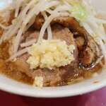 ラーメン二郎 - ニンニク少し