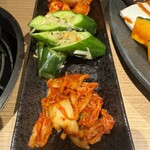 焼肉OGAWA - キムチ盛り合わせ