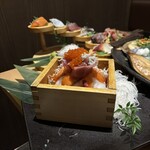 彩屋 札幌駅前店 - 【豪快ぶっかけ 北海ちらし升寿司】