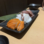 彩屋 - 【刺身(サーモン、たこ、まぐろ)】