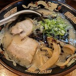 麺屋ラ賊 - ◆黒ラーメン（マー油入り） 810円