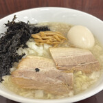 ラーメン哲學 - 燕三条系背脂中華そば（塩）＋味玉