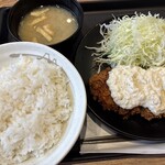 松屋 - 料理写真:タルタルチキンカツ定食！クーポン利用で660円税込