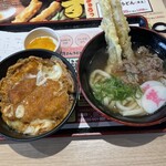 資さんうどん - 料理写真: