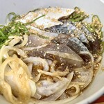 博多ごまさば屋 - 8切れほど盛られたゴマサバ