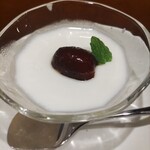 中華ダイニング 一途一心 - 杏仁豆腐　めちゃウマ〜