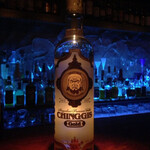 챠하루 - 몽골 보드카
                      850엔
                      몽골에서 직수입된 현지에서 사랑받는 술입니다.