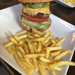 シェイクツリー バーガー＆バー - 