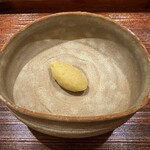 銀座 有涯 - 一箸休めー
      佐土原茄子のアイス
      食べたら驚くくらいナス！笑