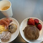 Hyatt Regency Waikiki Beach Resort and Spa - 