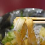 うどん・そば 吉平 - 答志産しらす釜玉伊勢うどん(1050円)