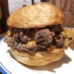 CHILLAX BURGERS&WINE - フィリーチーズステーキバーガー