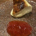 上六ワイン - バスクチーズケーキ