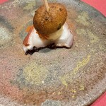 びいどろ - タコのガリシア風の上に鱈のコロッケだったかな？めちゃくちゃ美味しかった