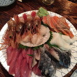 おたる 旬魚 しば田 - 刺身盛り合わせ（牡丹海老･帆立貝柱･縁側･〆鯖･鮪･ｻｰﾓﾝ）