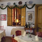 HOTEL HIRSCH - レストラン内