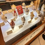 ミルク&パフェ よつ葉ホワイトコージ - 