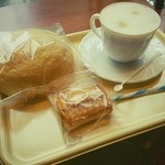 カフェ・ヒルズ - 