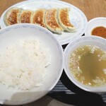 334473479 - 餃子と半ライス