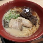 伝統熊本豚骨 伝 総本店 - 