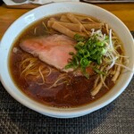 寛～くつろぎ～ - 醤油ラーメン大盛