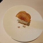 アロセリア ラ パンサ - バスク風リンゴのレアチーズケーキ