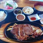 鮪どんや - 牛リブロースと鮪ぶつ定食