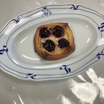 パサージュ ア ニヴォ - ダークチェリー290円パリパリサクサク