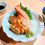 東京亭 - 『厚焼き玉子・エビのアタマ』