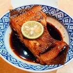 東京亭 - 『カレイの煮付・胸部分』