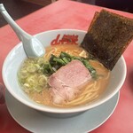 山岡家 - 料理写真:豚骨醤油脂多め