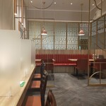 ちゃんぽん 蘇州林 - とてもキレイで良い感じの店内　ひとりでも大丈夫