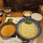 RAMEN SHIGENO - 濃厚あん肝の温つけ麺　多加水ウェーブ麺（1480円）〆用リゾットセット　白米小とグラナチーズ削り（320円）