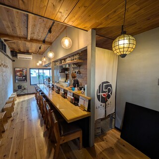 モダンにフルリノベ◎落ち着きのあるお洒落で空間で楽しむランチ