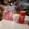 Mister Donut MAYA - ドリンク写真:ドーナツ2種類、カフェラテ、コーラ