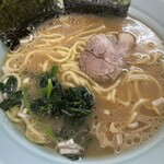 せい家 - 料理写真:中盛ラーメン（900円）
