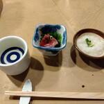 鳥伊勢 - お通しとぐい呑み