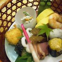 日本料理 瀬戸内 - 籠の中の鳥…ではなく籠の中のお料理